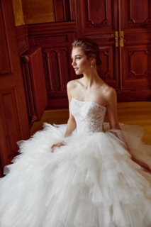 Svatebni saty divina sposa 232 27 4639