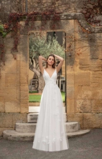 Svatebni saty just for you 235 27 FACE e1660039762834